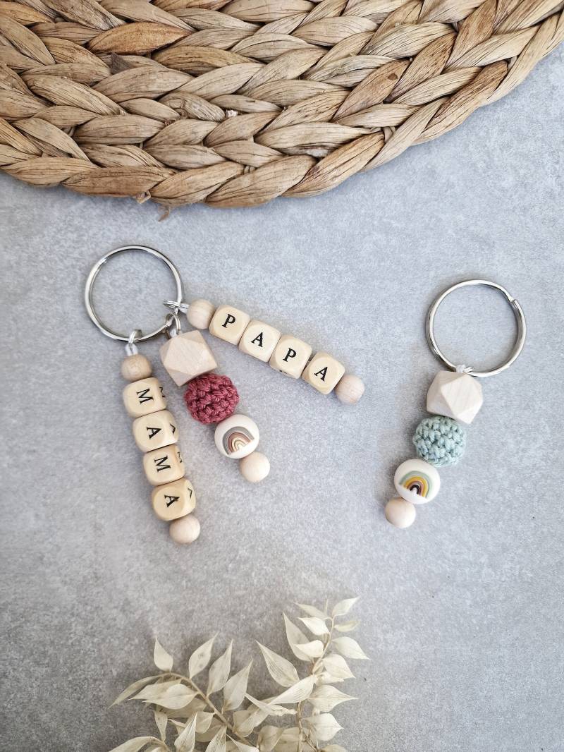 Regenbogen Schlüsselanhänger | Personalisiert| Mit Wunschtext Oder Name Häkel Und Silikon Perle Geschenk Hexagon von KreativWolleShop
