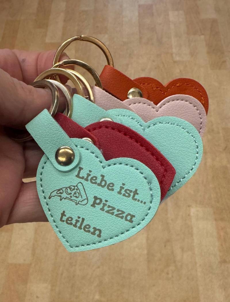 Herz Schlüsselanhänger Personalisierbar Herz Schlüsselanhänger Personalisierbar von KreativeLaserbude