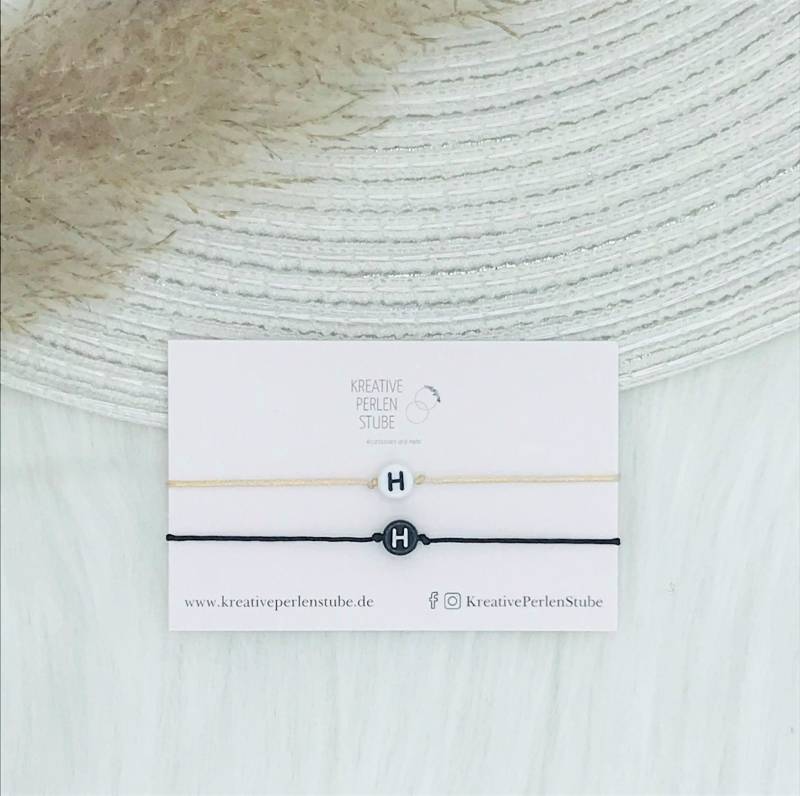 Armband Personalisiert Filigran Initialen Anfangsbuchstabe Makramee Freundschaftsarmbänder Geburtstag Partnerarmband Weihnachten von KreativePerlenStube
