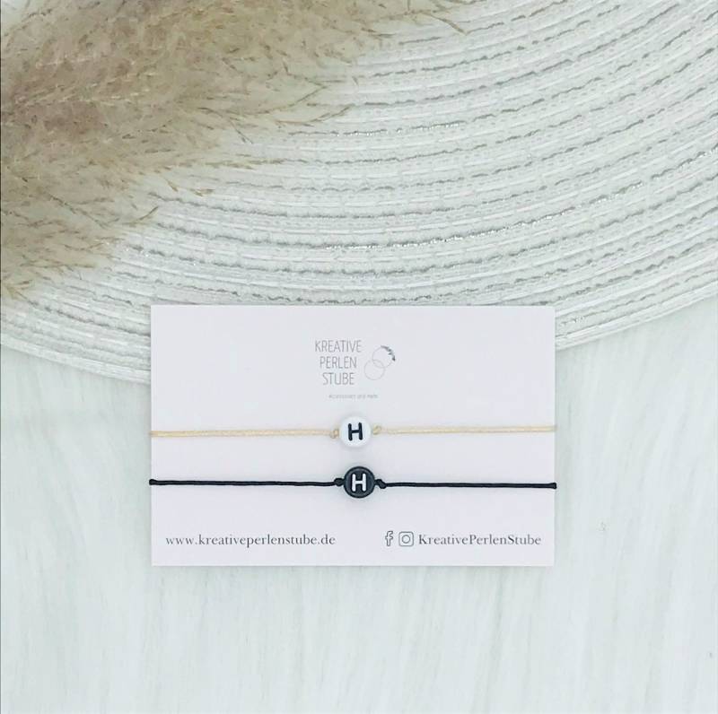 Armband Personalisiert Filigran Initialen Anfangsbuchstabe Makramee Freundschaftsarmbänder Geburtstag Partnerarmband Weihnachten von KreativePerlenStube