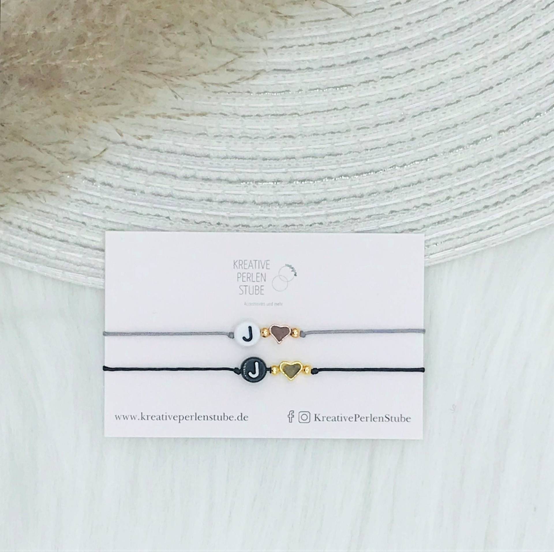Armband Personalisiert Initialen Metallperlen Herz Filigran Zart Makramee Freundschaftsarmband Geburtstag Freundin Patentante Weihnachten von KreativePerlenStube