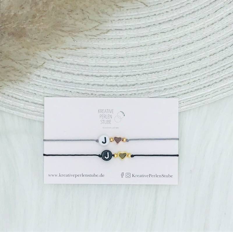Armband Personalisiert Initialen Metallperlen Herz Filigran Zart Makramee Freundschaftsarmband Geburtstag Freundin Patentante Weihnachten von KreativePerlenStube