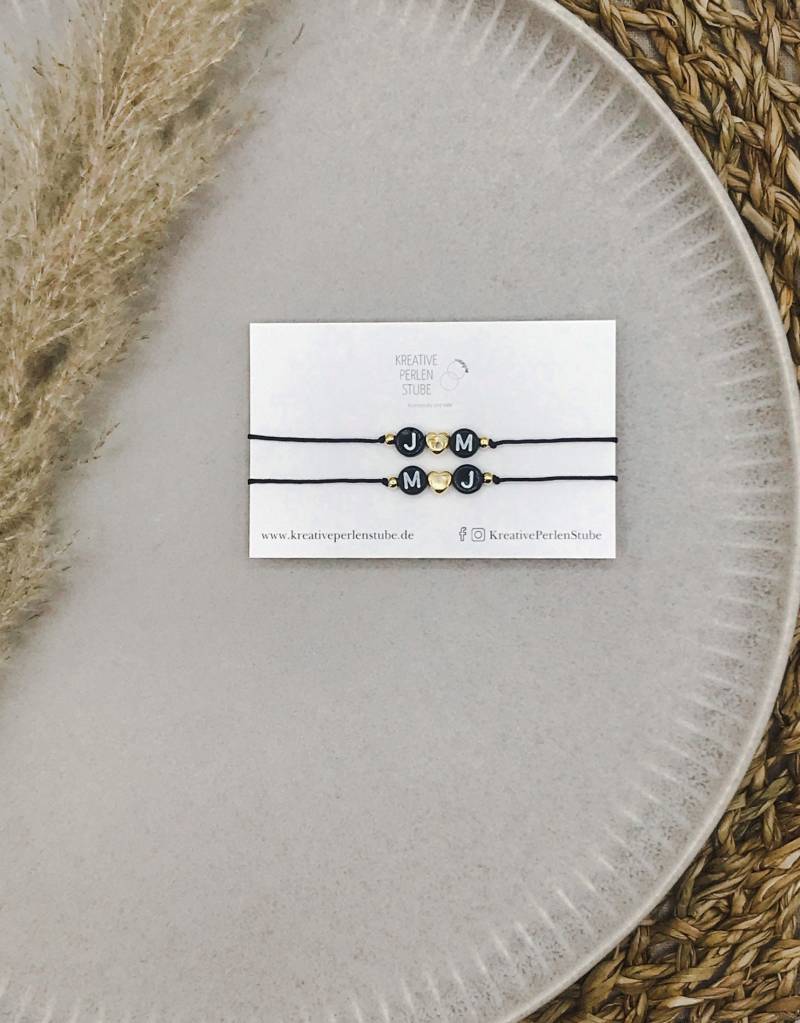 Armbandset Filigrane Makramee Armbänder Personalisiert Schwarze Initialen Herz Perlen Freundschaftsarmbänder Zarte Mehrere Farben von KreativePerlenStube
