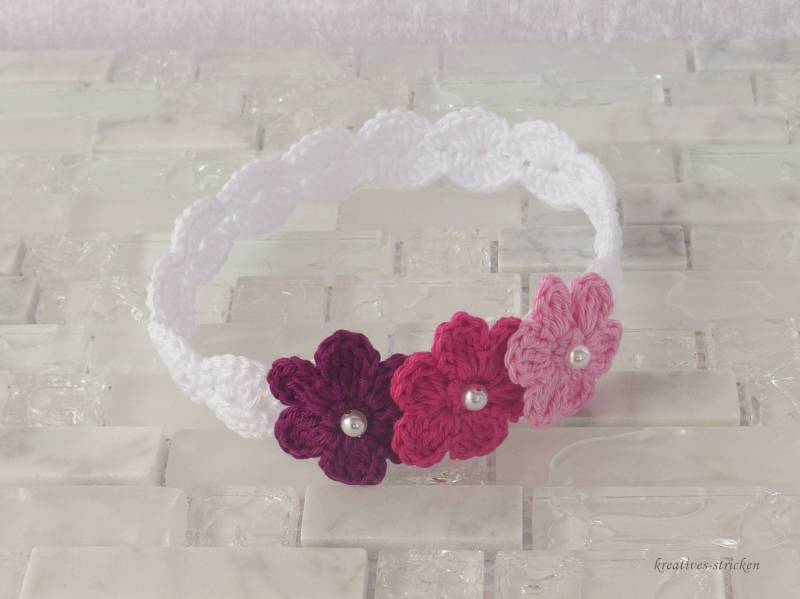 Gehäkeltes Babyhaarband 3 Blumen von KreativesStricken