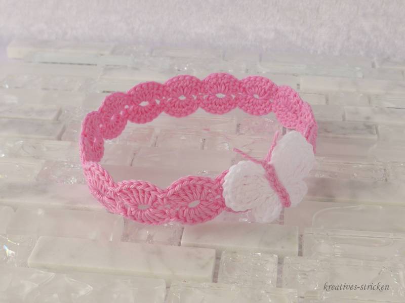 Gehäkeltes Babyhaarband Schmetterling Gehäkeltes Babyhaarband Schmetterling von KreativesStricken