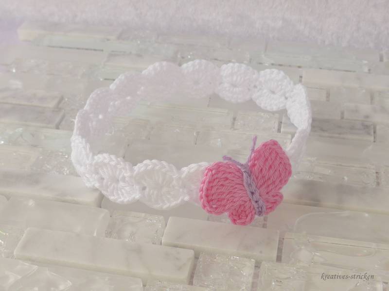 Gehäkeltes Babyhaarband Schmetterling Gehäkeltes Babyhaarband Schmetterling von KreativesStricken
