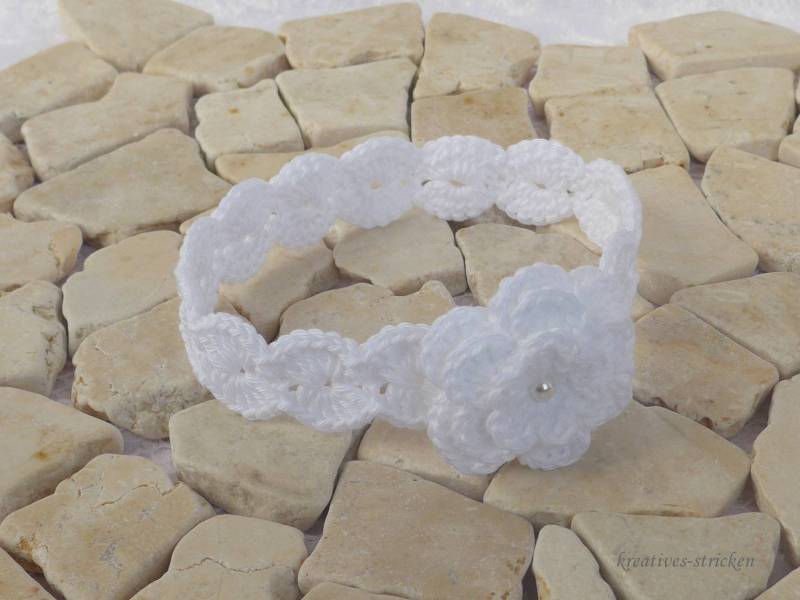Gehäkeltes Babyhaarband Taufe von KreativesStricken
