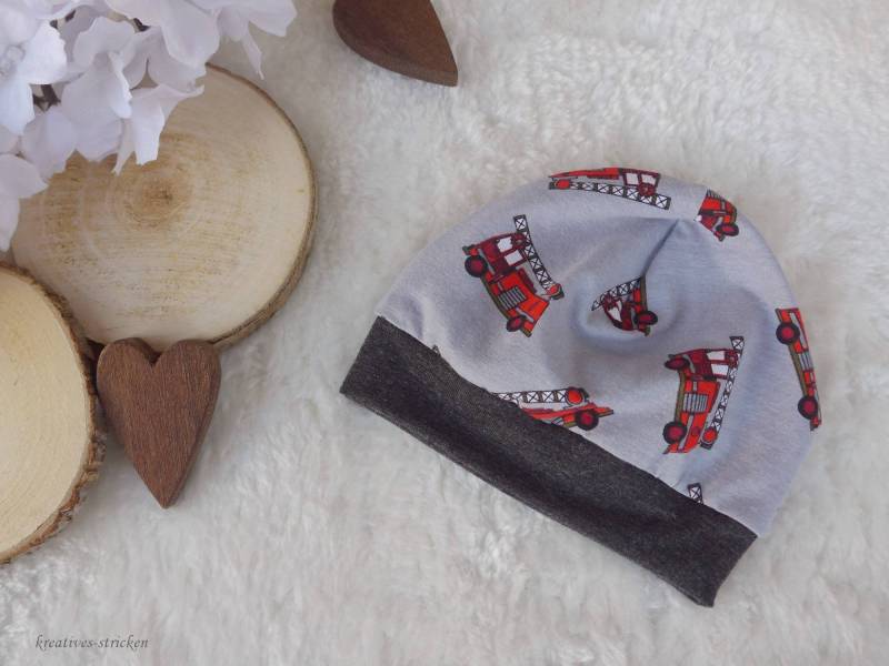 Ku 35-39 Genähte Babymütze "Feuerwehr" Ku 35-39 Genähte Babymütze "Feuerwehr" von KreativesStricken