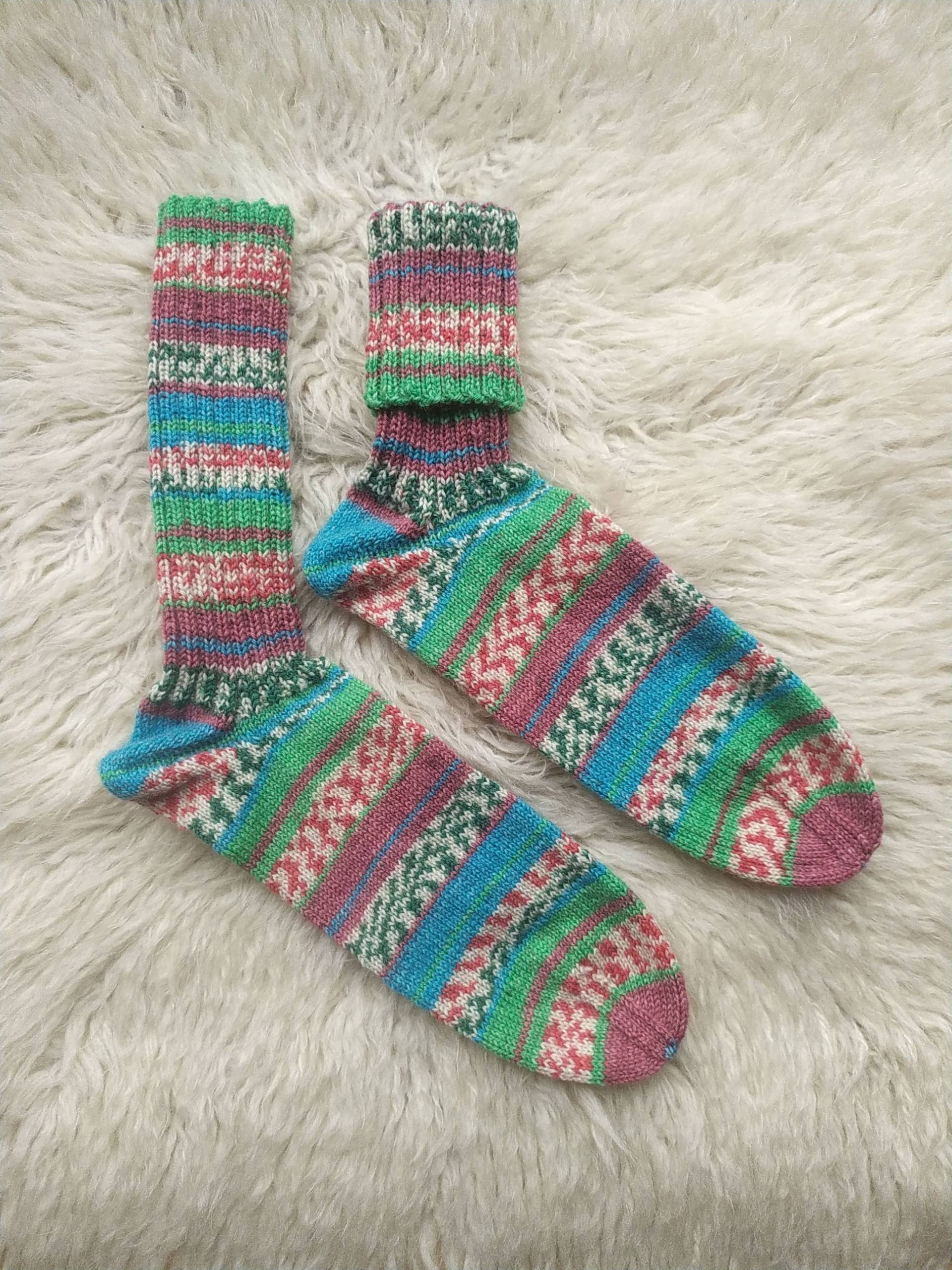 Handgestrickte Wollsocken Größe 40/41, Fußlänge 25, 5 cm, 50 % Als Spende Für Ruanda Handgestrickte Wollsocken Größe 40/41, Fußlänge 25, 5 cm, 50 % Als Spende Für Ruanda von KreativesVonHecky