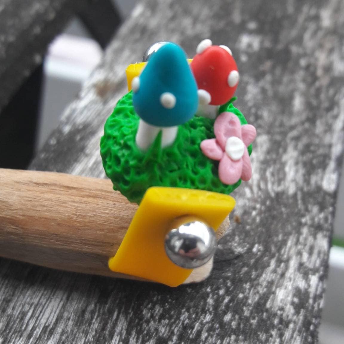 Wechselring Mit Fliegenpilzen Auf Der Wiese - Handgefertigt Für Einzigartige Menschen von Kreativgeschichten