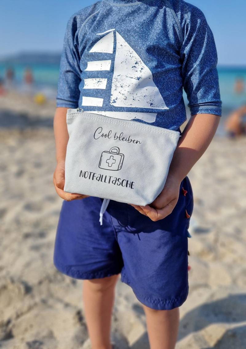 Notfalltasche "Cool Bleiben", Reiseapotheke, Geschenk Tagesmutter, Eltern, Emergency Bag von Kreativiani