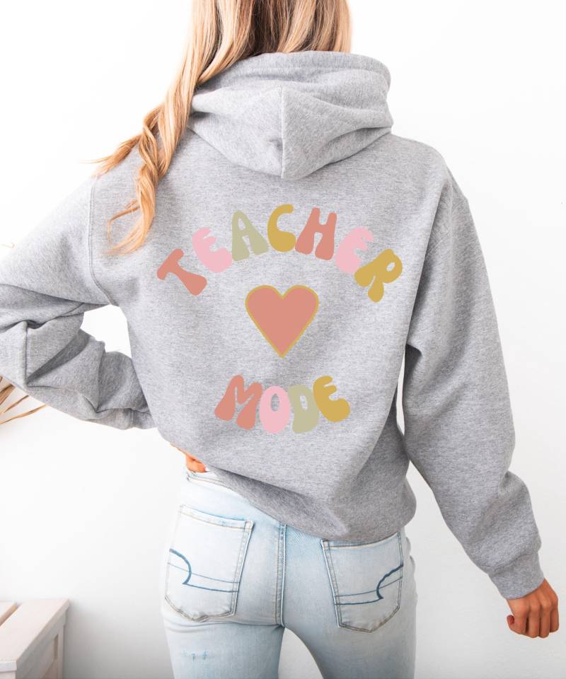 Teacher Mode Hoodie Damen Herren | Lustiger Lehrer Mit Backprint Herz Geschenk Für Lehrerinnen Schule Alltag von KreativkomplizenShop