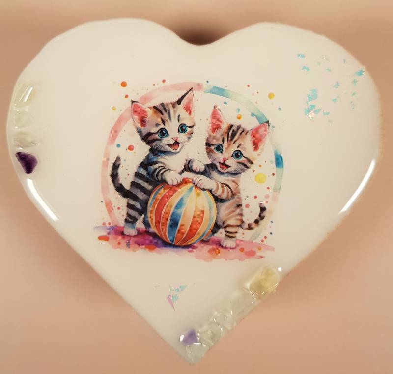 Herzförmige Schmuckschatulle Mit Kätzchen - Ideal Für Die Aufbewahrung Von Schmuck, Erinnerungen Oder Kleinen Gegenständen von Kreativmeile