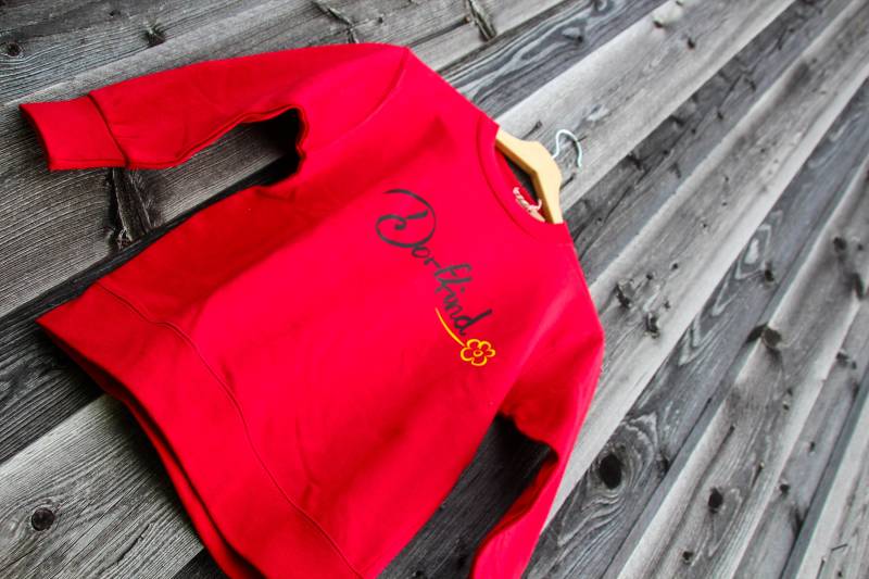 Kinder Sweatshirt "Dorfkind" von Kreativplatzl