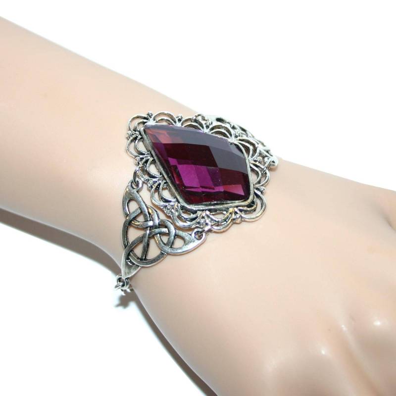 1x Armband Mit Lila Cabochon Facettiert in Fassung Antiksilber Gothic Style Victorian Halloween Ab10 von KreativundGarten
