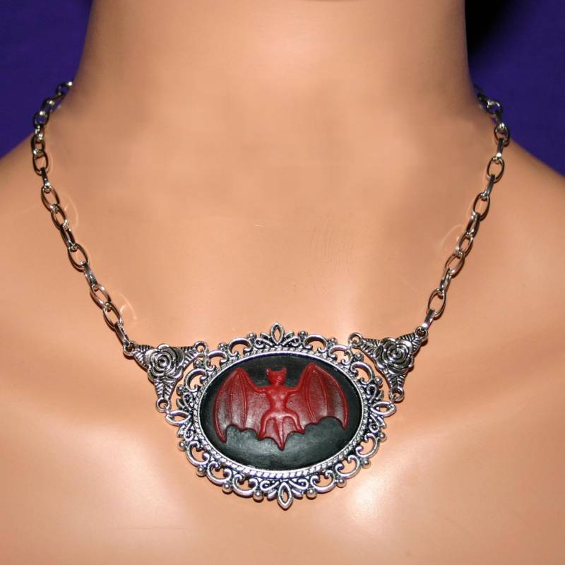 1x Halskette Mit Kamee „Fledermaus" in Fassung Und Ornamenten Antiksilber Gothic Vampire Halloween Cb24 von KreativundGarten