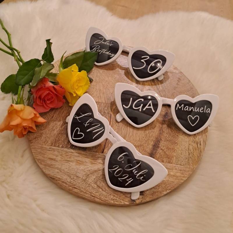 Herzsonnenbrille, Personalisierte Brille, Sonnenbrille, Geschenk, Accessoires, Party Gadget, Hochzeitstrend, Trend Herzsonnenbrille, Personalisierte Brille, Sonnenbrille, Geschenk, Accessoires, Party Gadget, Hochzeitstrend, Trend von KreativzimmerByMo