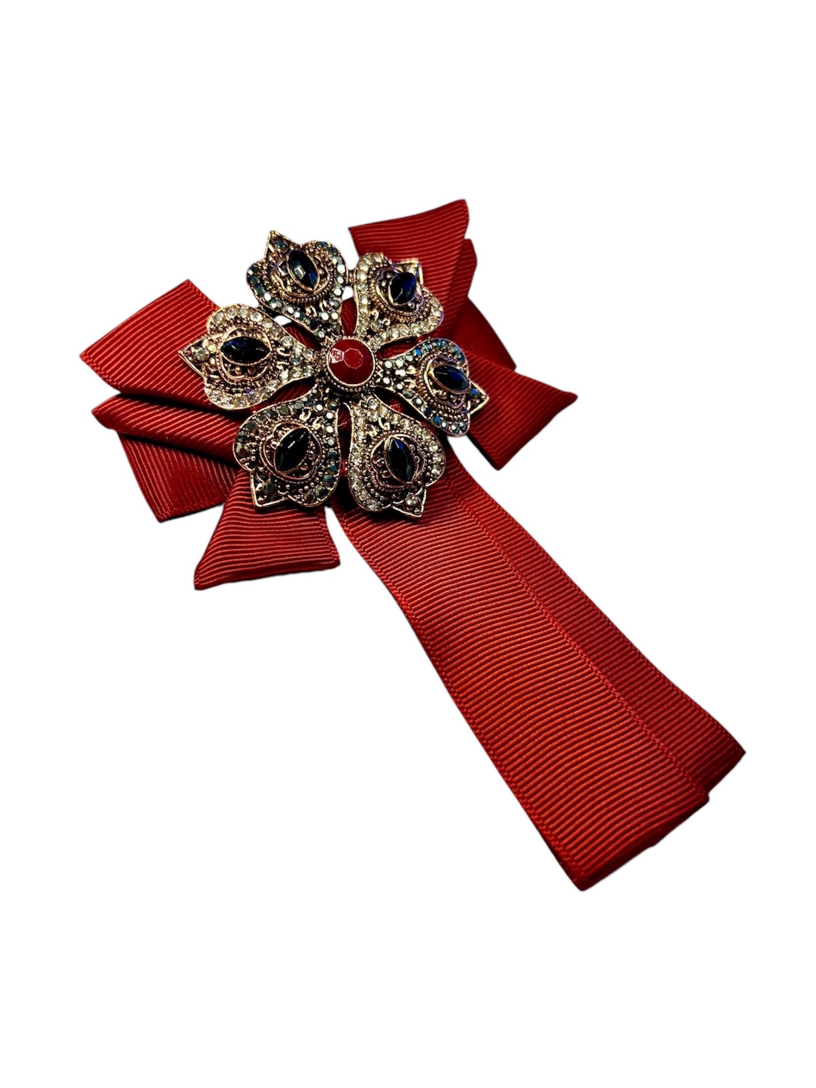 Weinrote Fliege Schleifen Brosche Damenschmuck Vintage Accessoire Red Bee Ribbon Bow Brooch, Perlen Brosche, Strass Brosche, Perlenschmuck Weinrote Fliege Schleifen Brosche Damenschmuck Vintage Accessoire Red Bee Ribbon Bow Brooch, Perlen Brosche, Strass Brosche, Perlenschmuck von Kreaxana