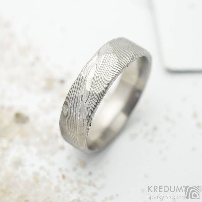Damaszener Ring Herren Damen - Gehämmerter Ehering Für Ihn Oder Damast Verlobungsring Natura von KredumArt