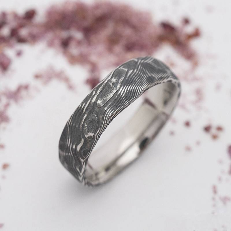 Gehämmerter Damast Ring Herren Damen - Schlichter Ehering Gehämmert Verlobungsring Natura Gehämmerter Damast Ring Herren Damen - Schlichter Ehering Gehämmert Verlobungsring Natura von KredumArt