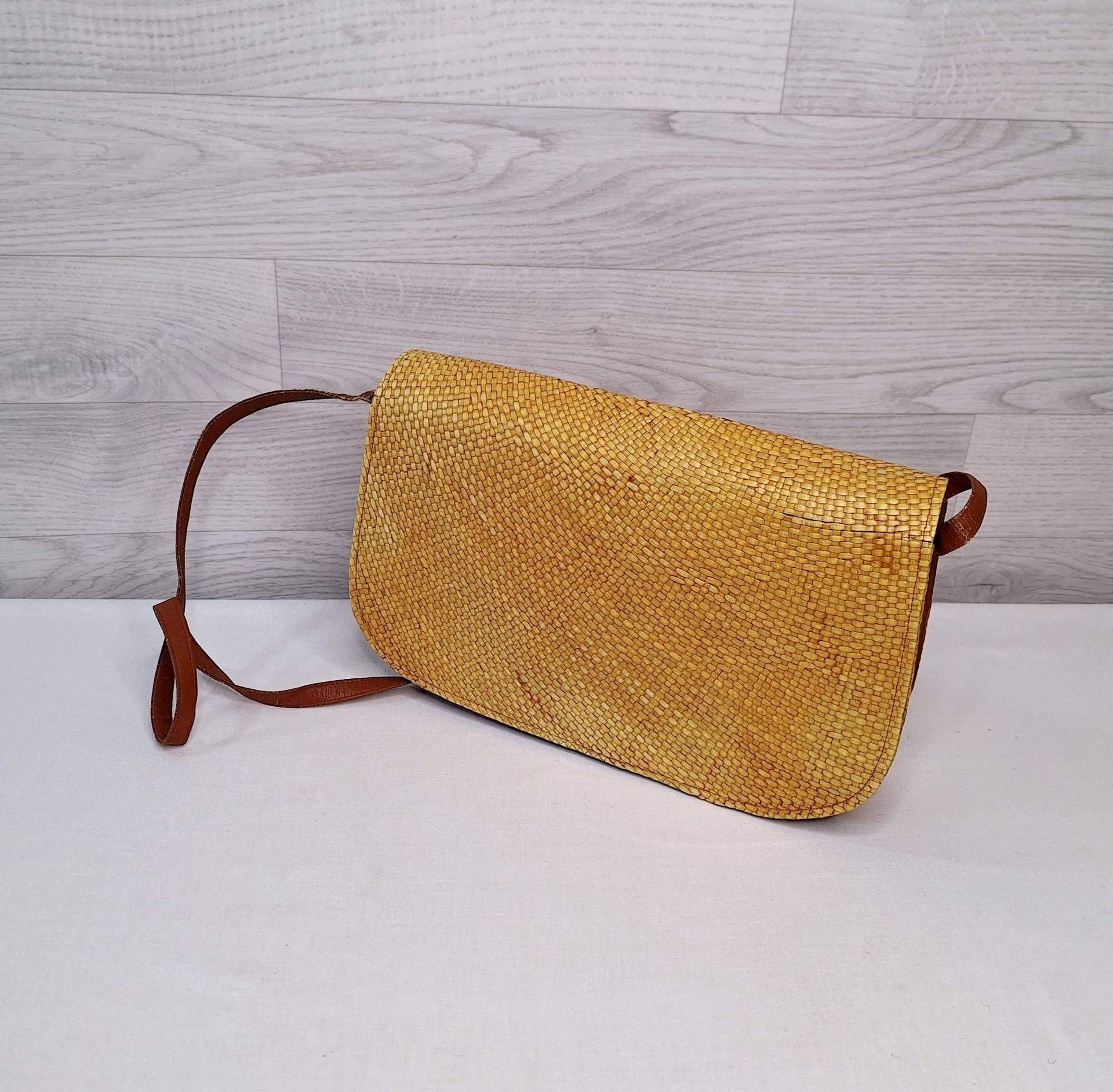 Handtasche Aus Geflochtenem Stroh, Original Vintage 80Iger Jahre , Retro, Lederriemen von KrempelTempelShop