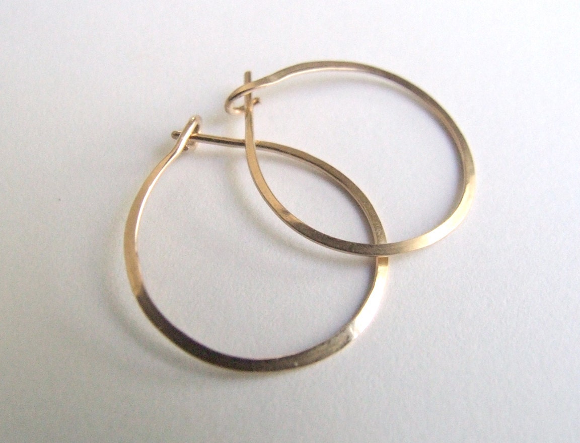 Gold Creolen - Kleine Hoop Ohrringe Goldgefüllt Schlicht Klassisch Minimalistisch Basic Leicht Gehämmert Gelbe Rose 18 Mm 20 24 Anhängeröse Geschenk von KrisPstudio