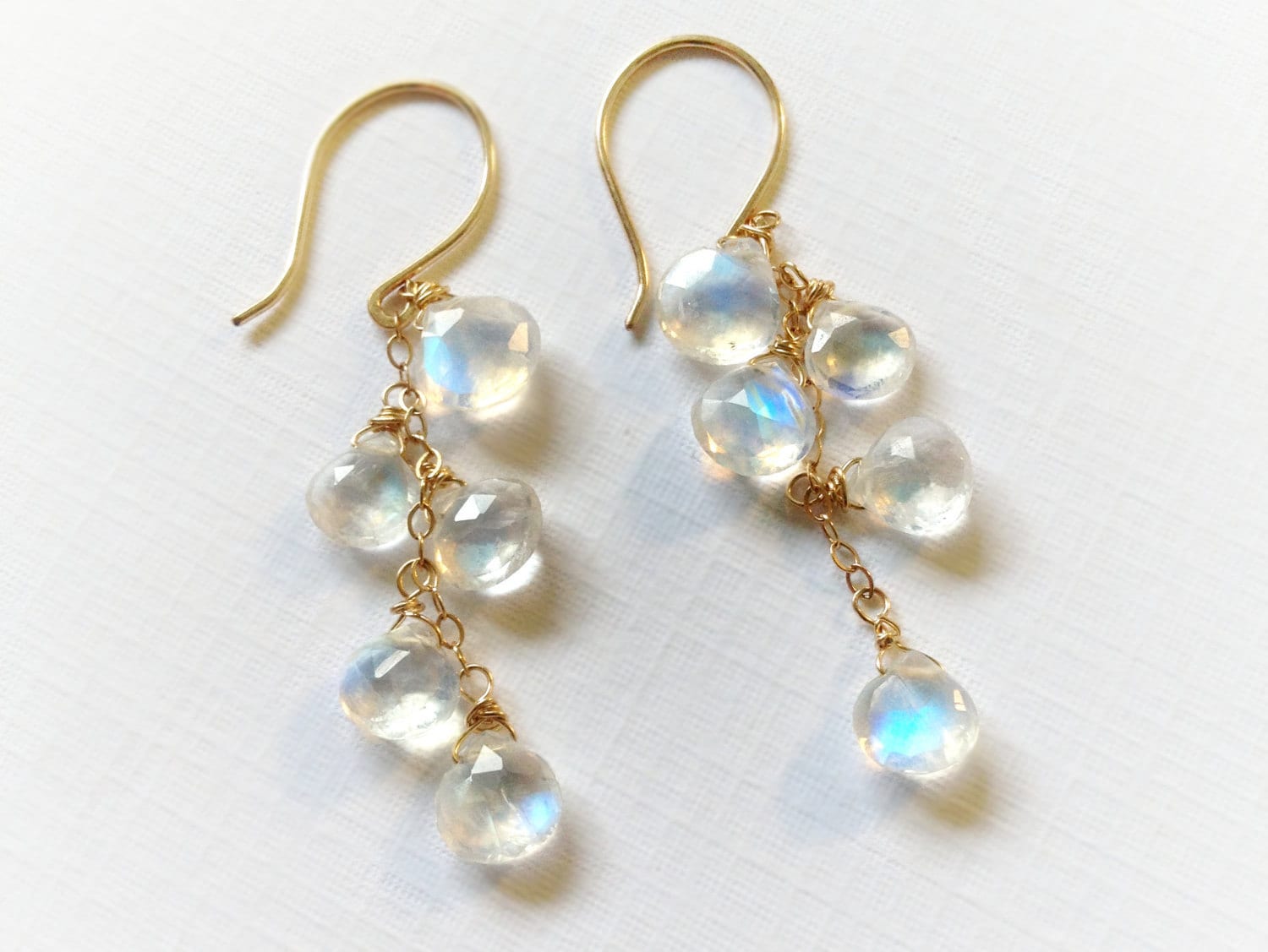 Mondstein Ohrringe, Cluster 585Er Gold Weiß Oder Gelb - Juni Birthstone Geschenk Regenbogen Moosstein Blau Tropfen Braut Hochzeit von KrisPstudio