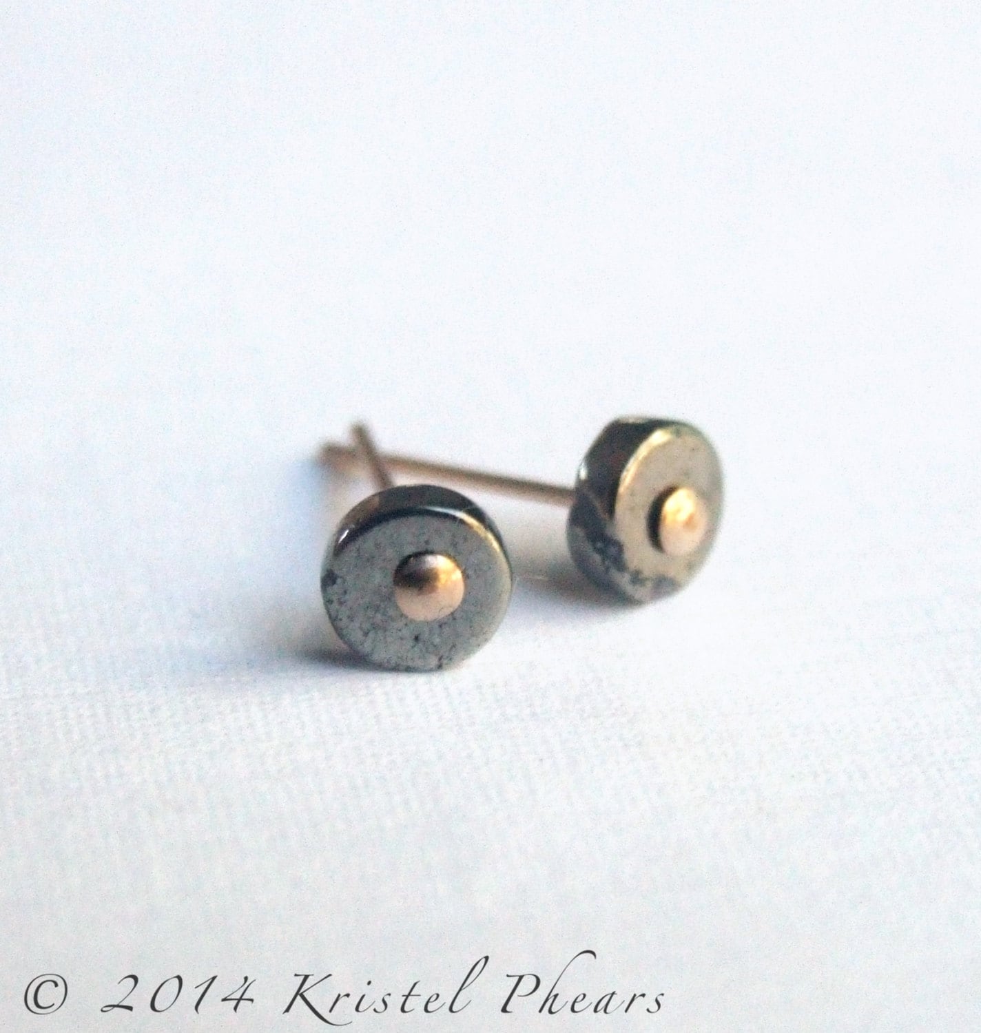 Winzige Punkt Pyrit Ohrstecker - Silber Oder Gold-Gefülltes Umweltfreundliches Recyceltes Sterling Post Knopf Unisex Spaß Geschenk Ursprüngliches von KrisPstudio