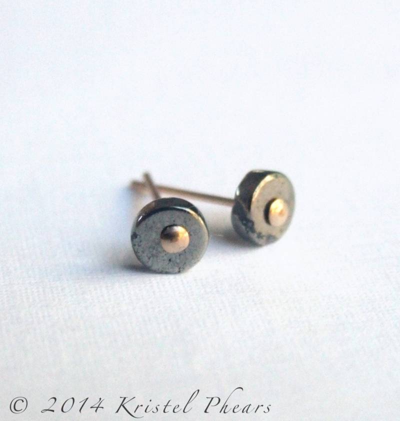 Winzige Punkt Pyrit Ohrstecker - Silber Oder Gold-Gefülltes Umweltfreundliches Recyceltes Sterling Post Knopf Unisex Spaß Geschenk Ursprüngliches von KrisPstudio