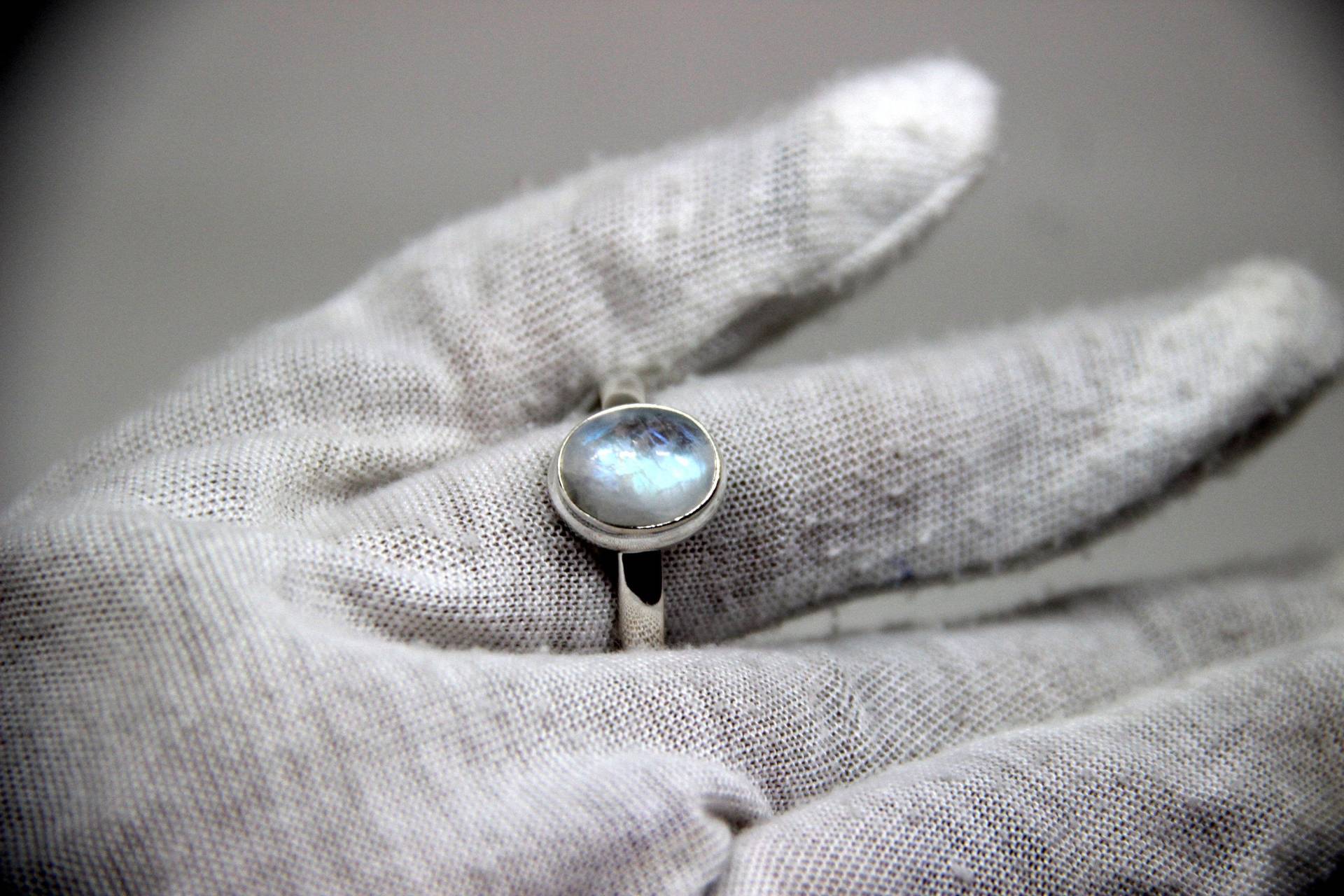 Mondstein Statement Ring Meditation Blauer Gr. 392 Silber Frauen Gehämmert von KrishivExports