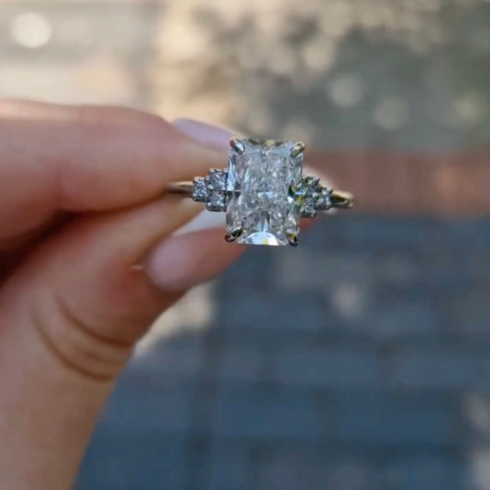 3 Ct Radiant Cut Farblos Moissanite Verlobungsring Strahlende Und Runde Stein Vorschlag Ring Art-Deco-Ehering von KrishivJewel