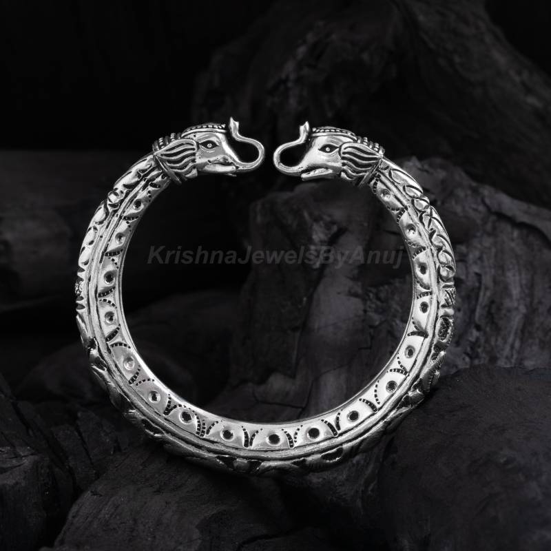 Wunderschöner Elefanten Armreif - 925 Massiv Sterling Silber Größe 6, 5 cm | Innendurchmesser Handgefertigter Elefant Armband Unisex von KrishnaJewelsByAnuj