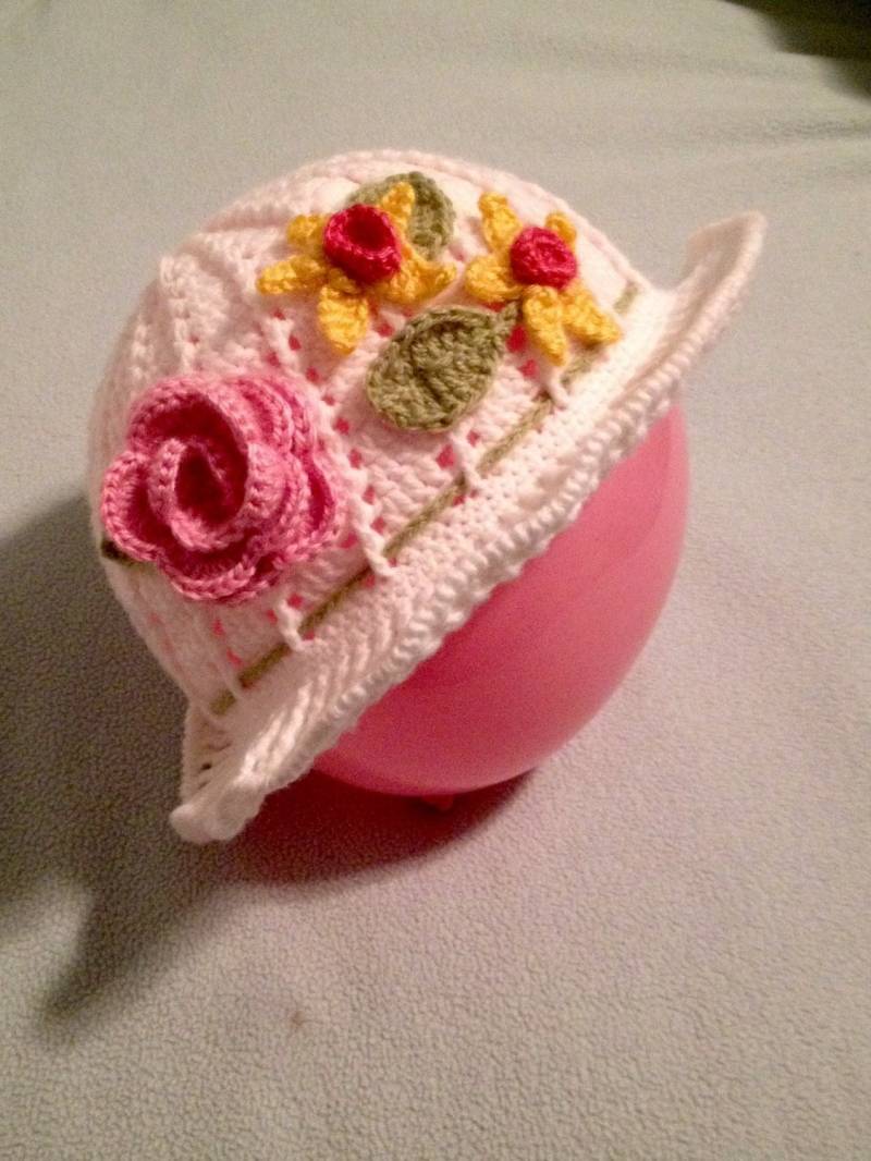 Mädchen Blumenmütze - Baby Kleidung Kinder Hüte Für Babys Baby-Dusche-Geschenke Häkeln Frühling Flowe von KrisleighKreations