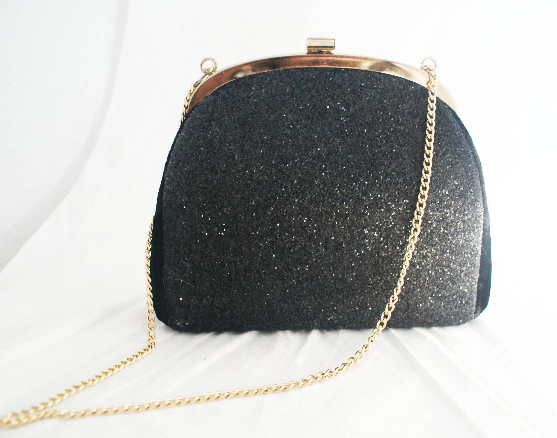 Kupplung - Schwarz Glitzernden Glitter Abend Formelle Tasche Mit Gold Handgelenk Kette Nye von KrissyKatVINTAGE