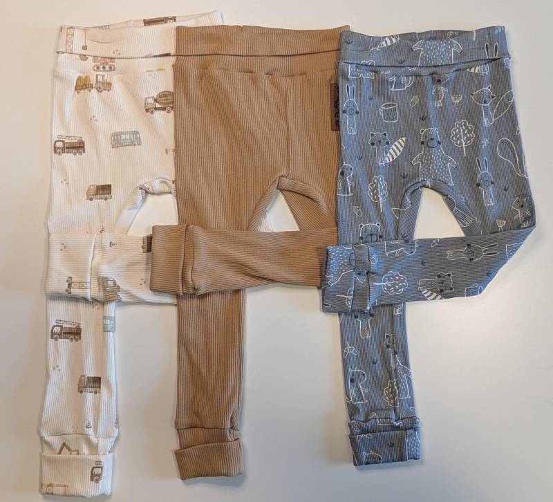 Babyleggings Handmade Rippleggings Bequeme Babyhose Gr. 86/92 Tiere, Uni Beige, Drache, Fahrzeuge Leggings von KrissysHandmadeShop