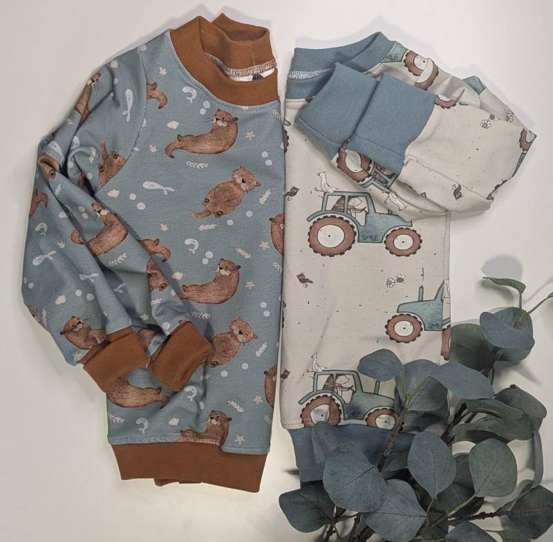 Otter Oder Trecker Pullover Langarm Sommersweat Pulli Weicher Bequemer Für Kleine Traktor Fans Gr. 80/86/92 Otter Oder Trecker Pullover Langarm Sommersweat Pulli Weicher Bequemer Für Kleine Traktor Fans Gr. 80/86/92 von KrissysHandmadeShop