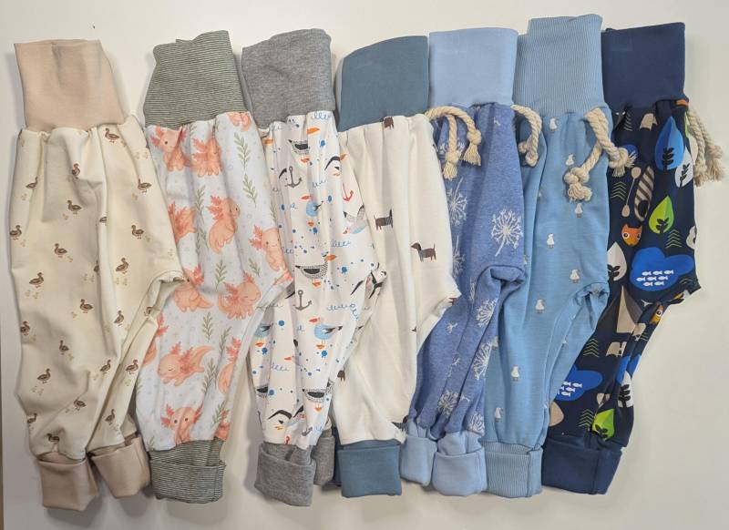 Wunderschöne Bequeme Pumphose Mitwachshosen Über Drei Größen Jerseyhosen Babyhosen Handmade Gr. 80/86/92 Pusteblume, Ente, Dackel Wunderschöne Bequeme Pumphose Mitwachshosen Über Drei Größen Jerseyhosen Babyhosen Handmade Gr. 80/86/92 Pusteblume, Ente, Dackel von KrissysHandmadeShop