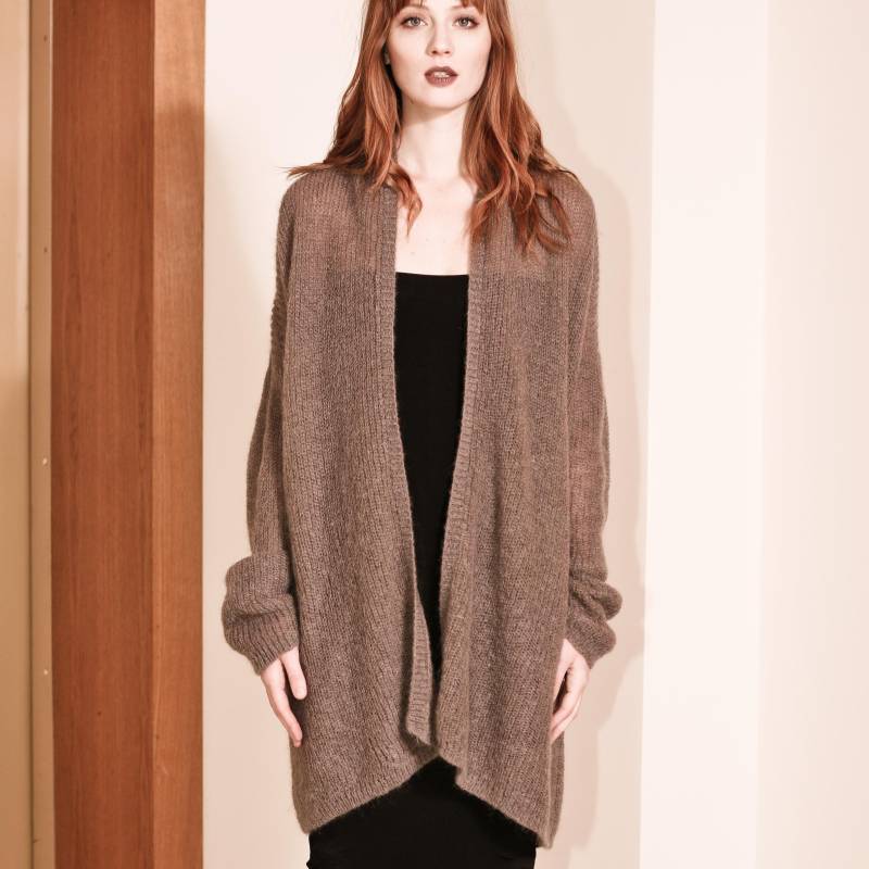 Handgemachte Chunky Mohair Strickjacke, Oversize Lange Kuschelige Braune Damen Flauschiger Pullover von KristaElsta