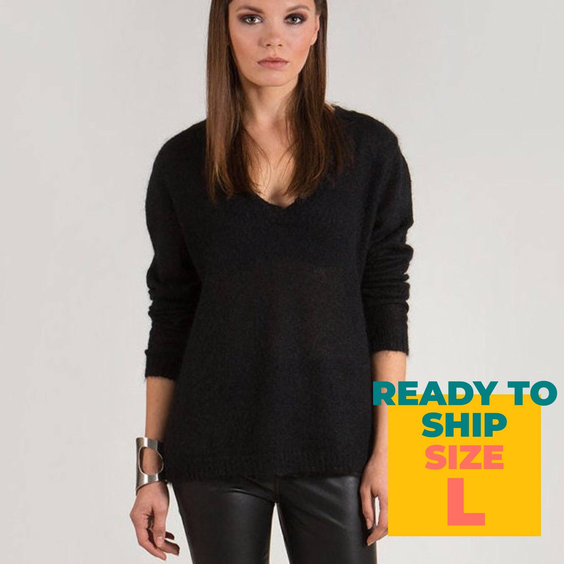 Schwarzer V-Ausschnitt Pullover Aus Mohair - Damen Strickpullover Mit Tiefem V, Weich, Handgestrickt, Klassisch & Leicht von KristaElsta