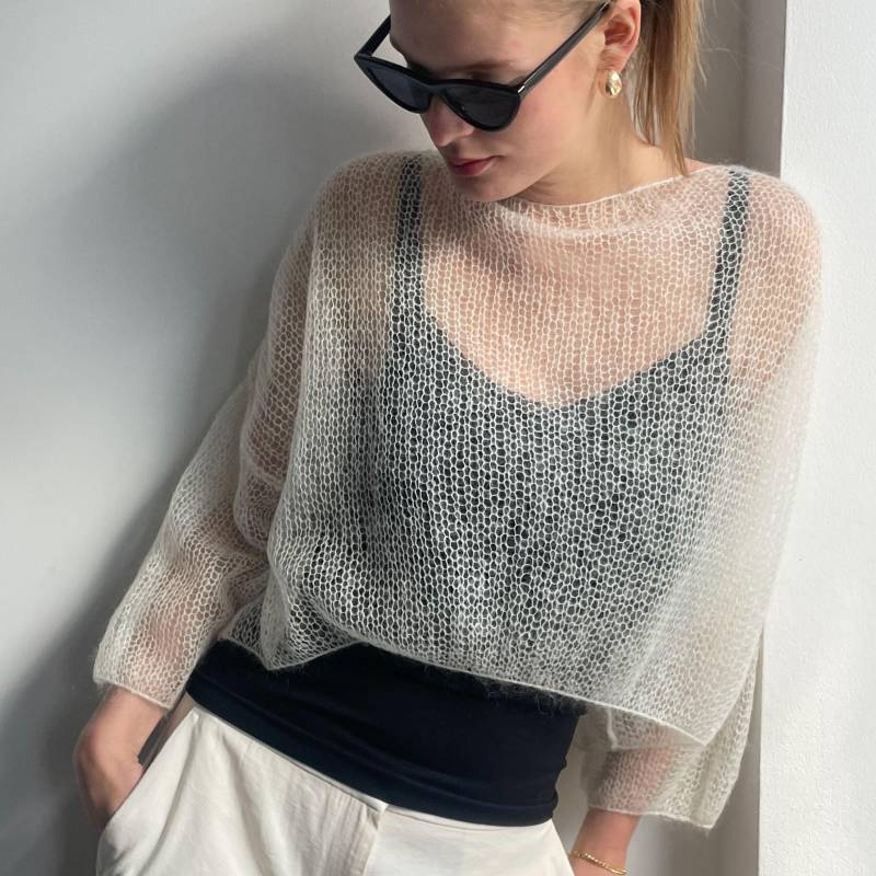 Sommertop, Strickpullover Aus Mohair, Transparentes Mohair-Crop-Top, Handgestrickter Leichter Pullover, Weißer Pullover Mit 3/4-Ärmeln von KristaElsta