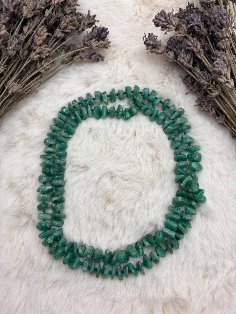 Aventurin Kette - 80 cm | Natürliche Nuggets | 10-12 Mm Edelstein Halskette Geknotet Handgemacht Heilstein Schmuck Aventurin Kette - 80 cm | Natürliche Nuggets | 10-12 Mm Edelstein Halskette Geknotet Handgemacht Heilstein Schmuck von Kristallisierend
