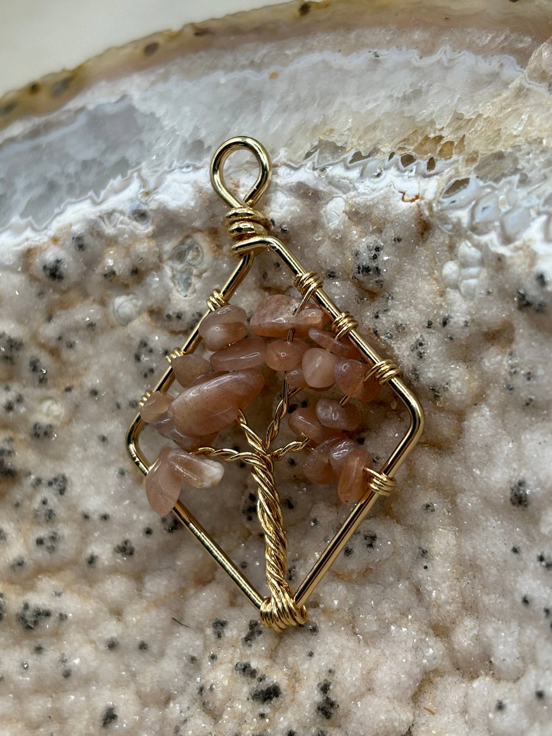 Sonnenstein Tree Of Life/Baum Des Lebens Anhänger von Kristallisierend