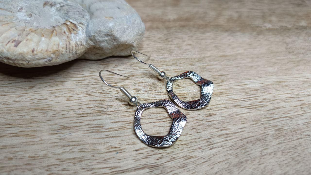 Kreis Ohrringe Ring, Edelstahl, Ohrhänger, Unregelmäßig von KristallklarKetten