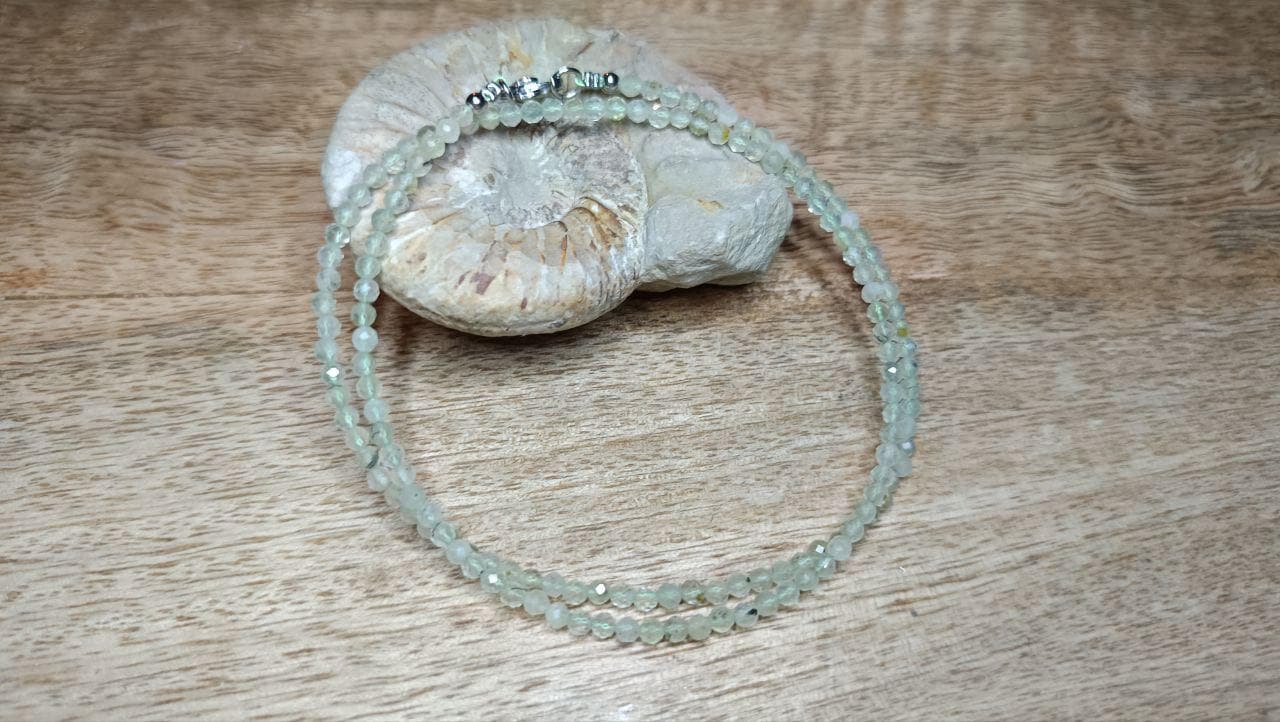 Prehnit Kette 3mm, Facettiert, Perlenkette, Edelstein Kette, Schlicht von KristallklarKetten