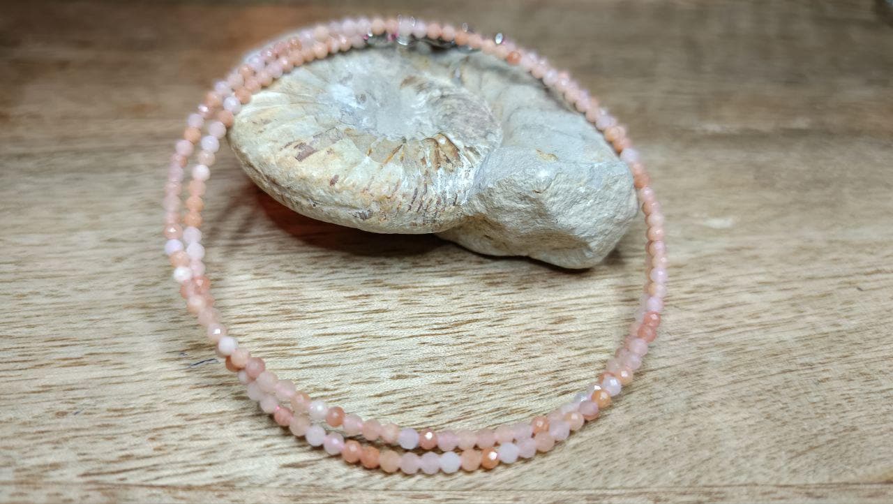 Rosa Aventurin Kette 2mm, Facettiert, Perlenkette, Edelsteinkette, Schlicht von KristallklarKetten