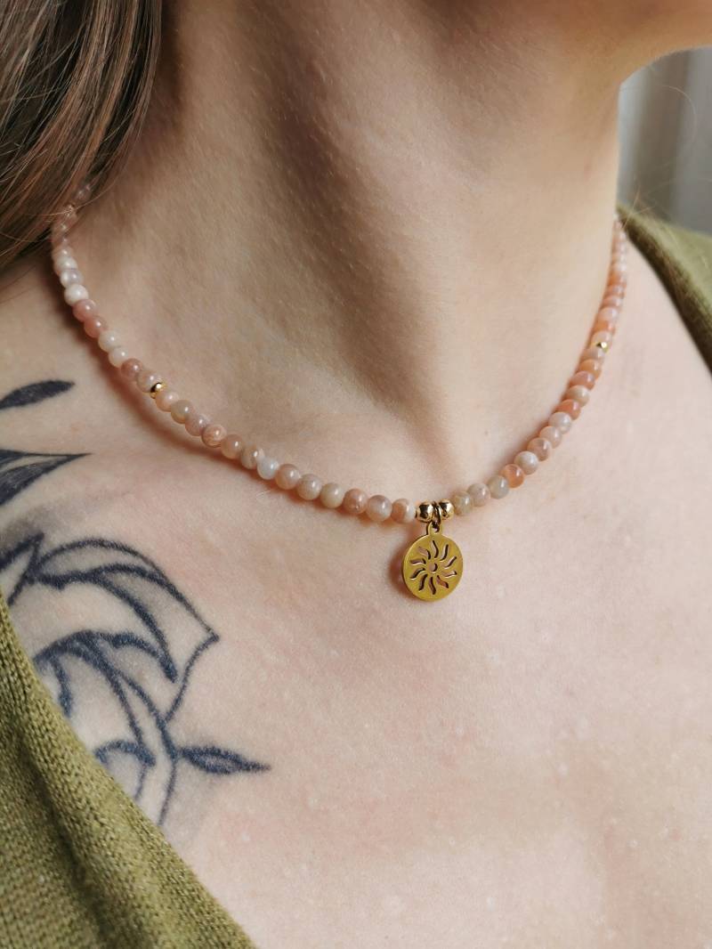 Edelstein Perlenkette Sonnenstein Edelstahl Vergoldet Edelstein Perlenkette Sonnenstein Edelstahl Vergoldet von DresedesignsShop