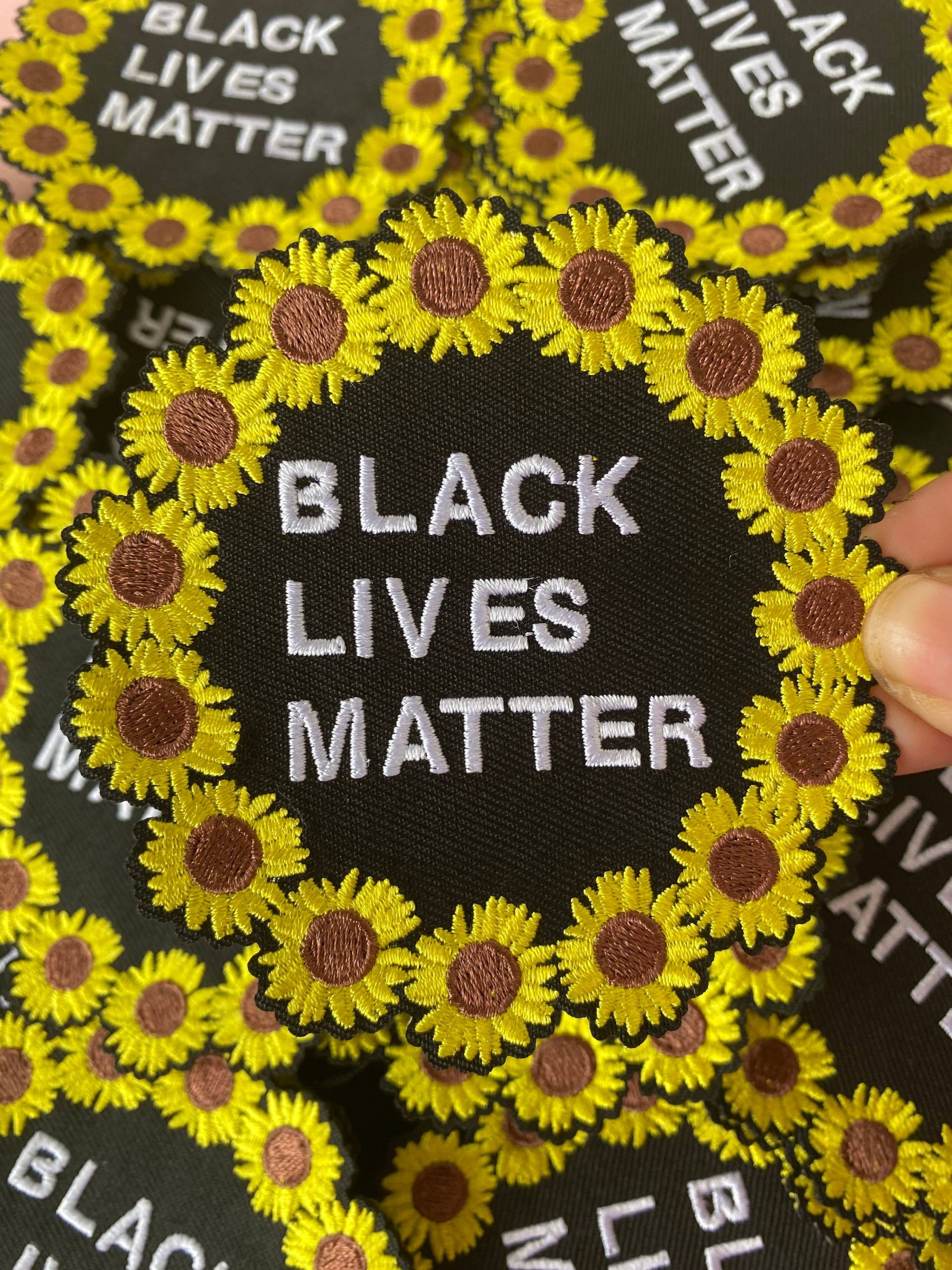 Black Lives Matter Aufnäher 8, 5 cm Patch von KristenCedarPatches