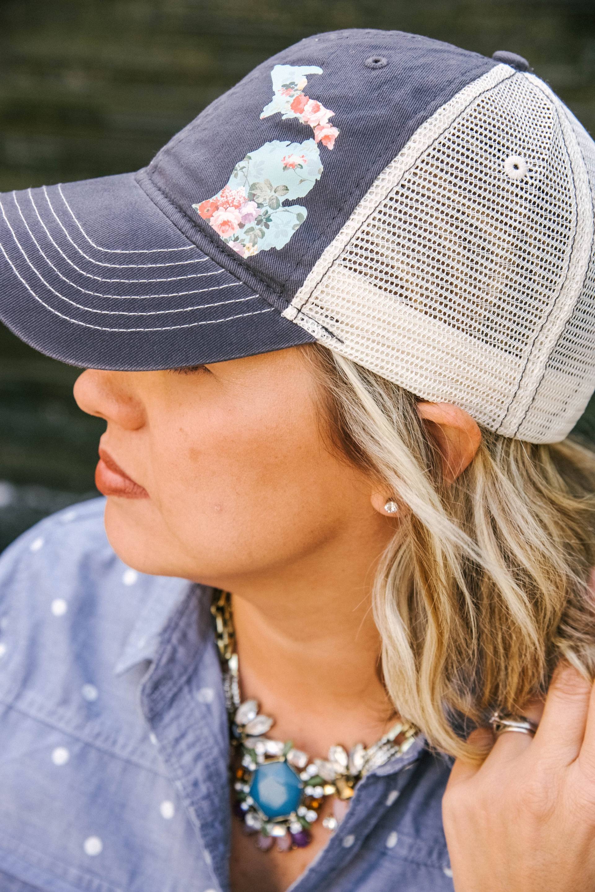 Dunkelgrau - Vintage Floral Missouri // Frauen Trucker Hut Hat, Garmichigan, Frauenhut Dunkelgrau - Vintage Floral Missouri // Frauen Trucker Hut Hat, Garmichigan, Frauenhut von KristinBleyDesign