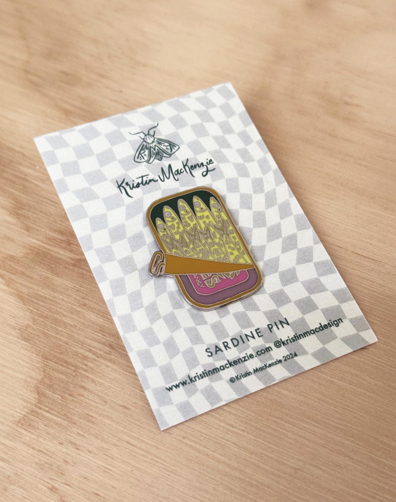 Sardinen Emaille Pin Sardinen Emaille Pin von KristinMacDesign
