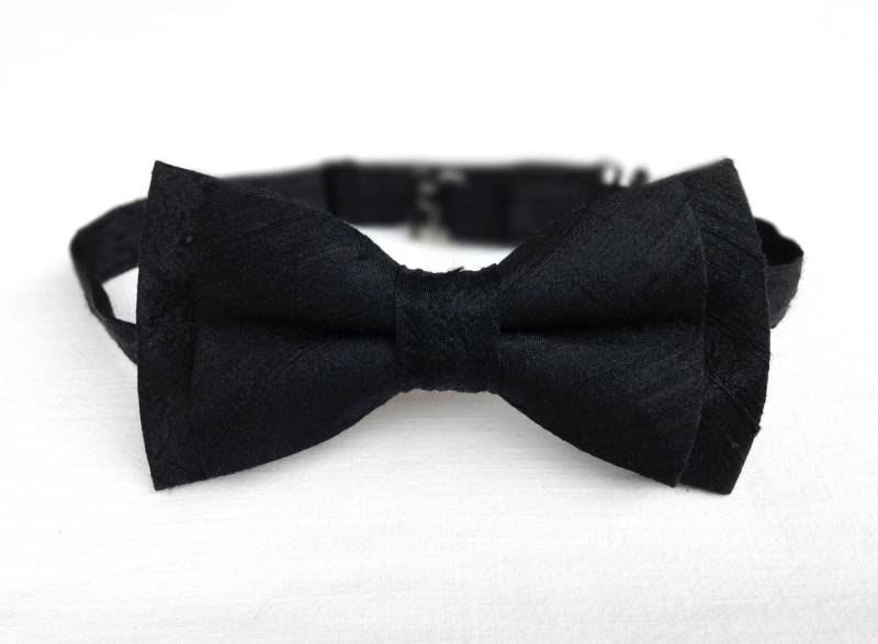 Herren Schwarze Seide Fliege. Shantung Bräutigam Trauzeugen Geschenk. Slub Hochzeitsempfang. Hubby Freund Geschenk von KristineBridal